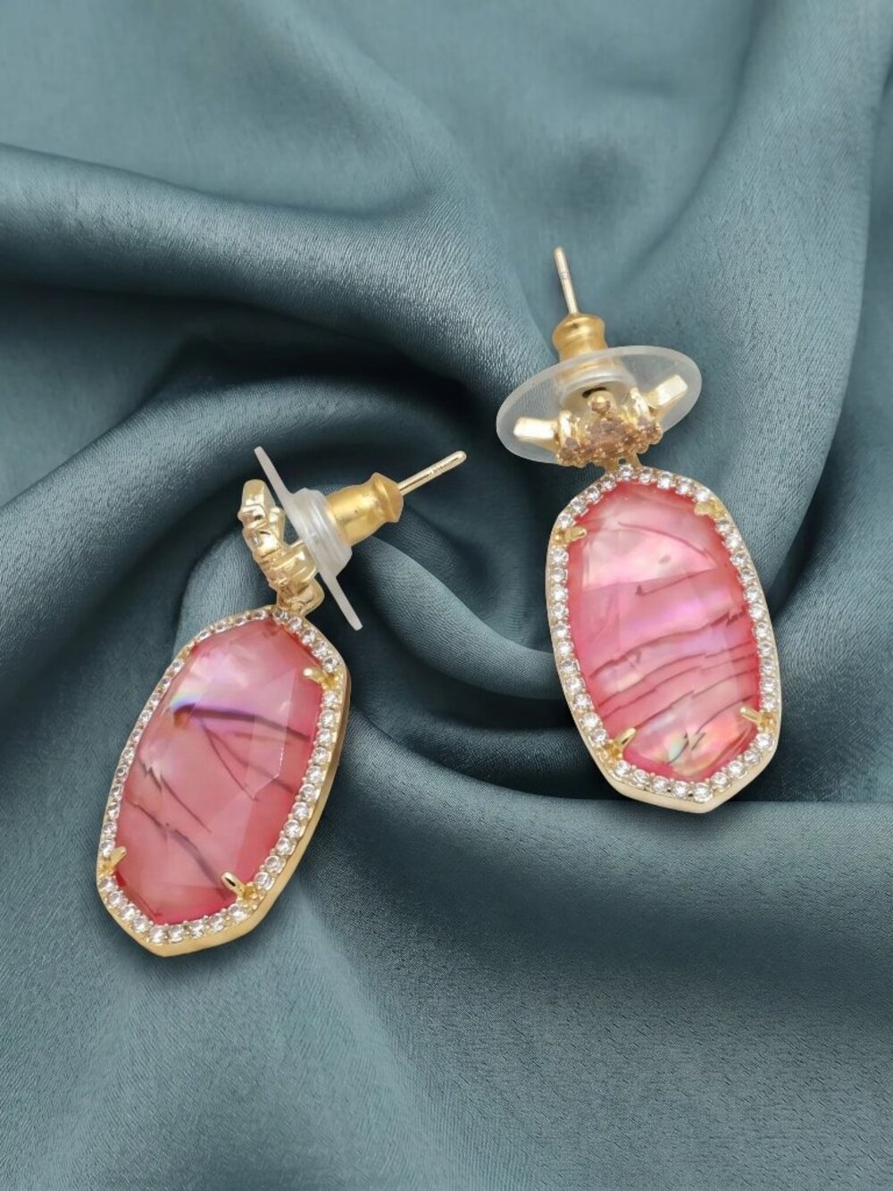 Kendra Scott Disney Dana Gold Light Pink Abalone Earrings NEW Perfect condition - Picture 2 of 2